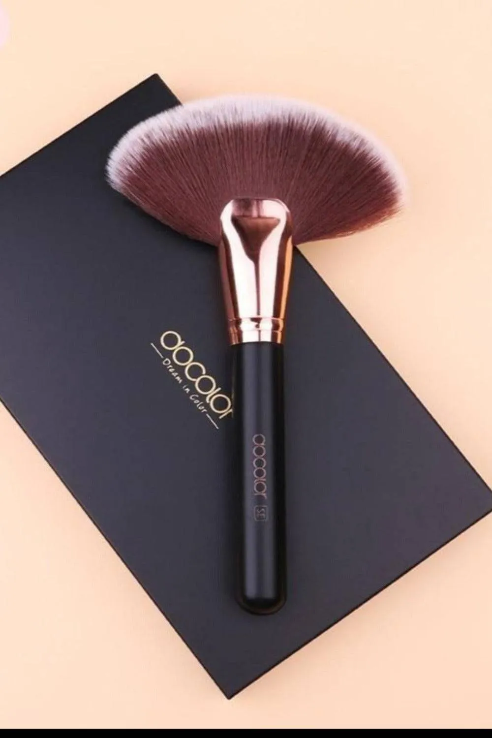 Foundation Fan Contour Flat Top Highlighter Makeup Brushes