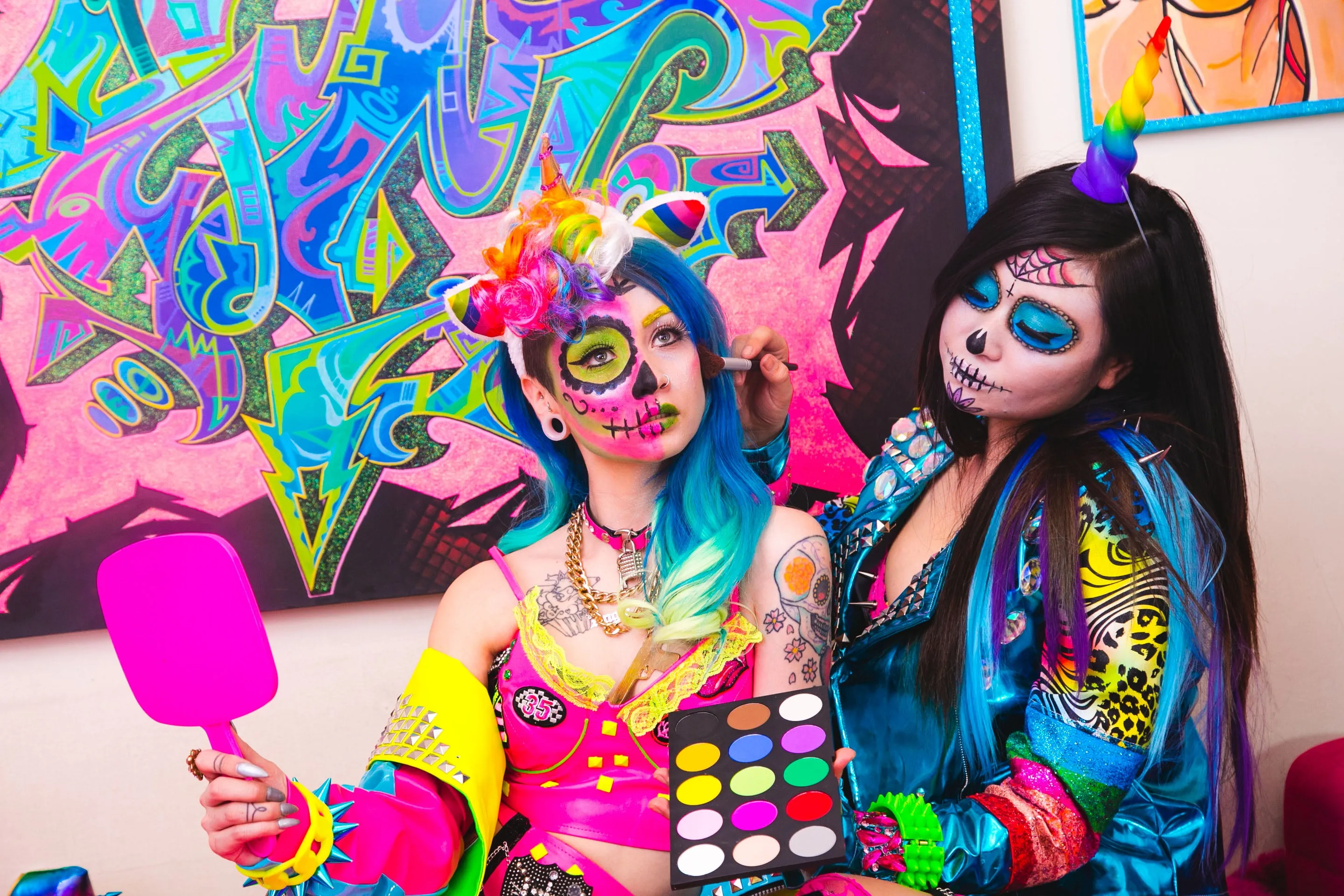 *HUGE DEAL!*  UNICORN SUGAR SKULL (30 PC Matte/Shimmer Pressed Palette)