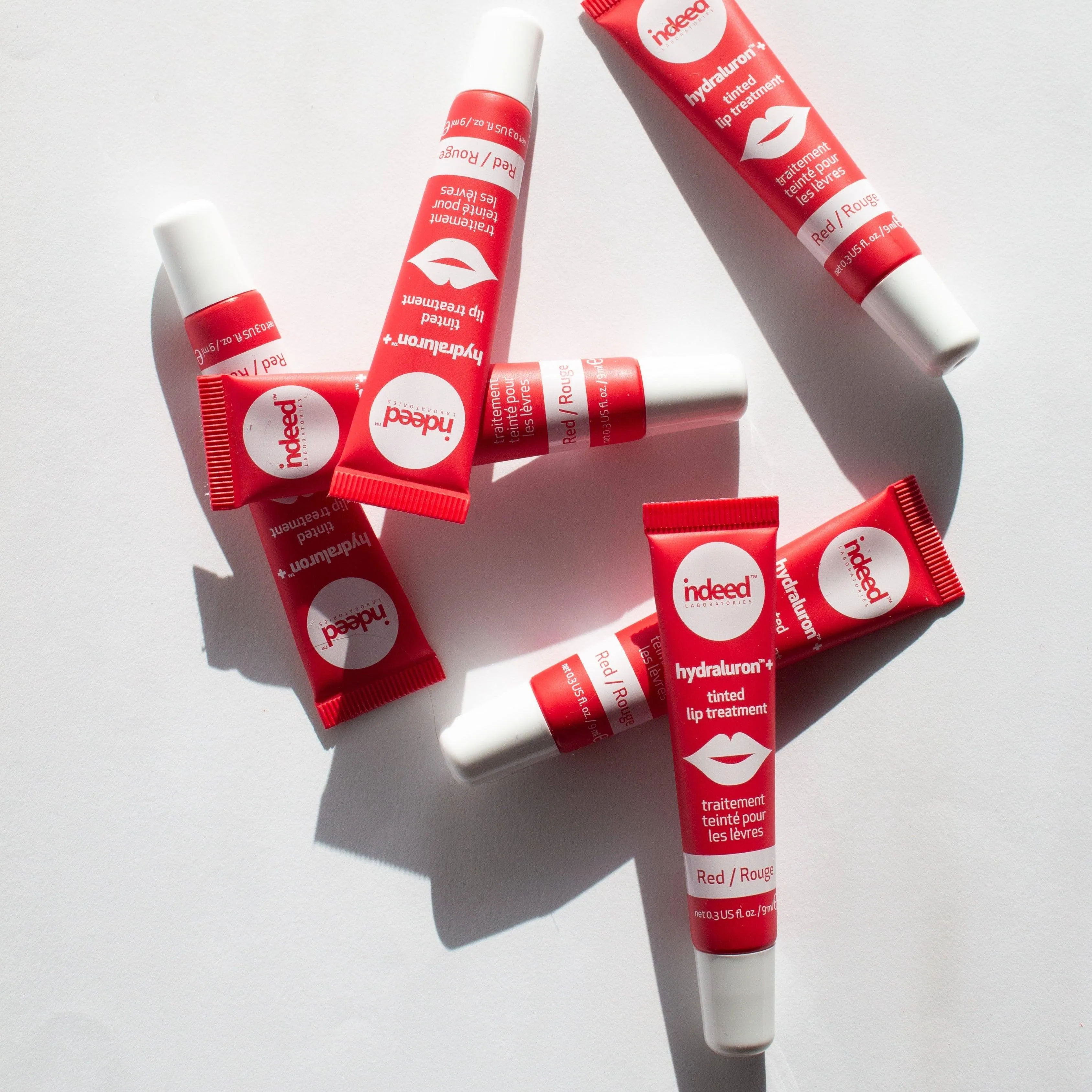 hydraluron ™  tinted lip treatment - red