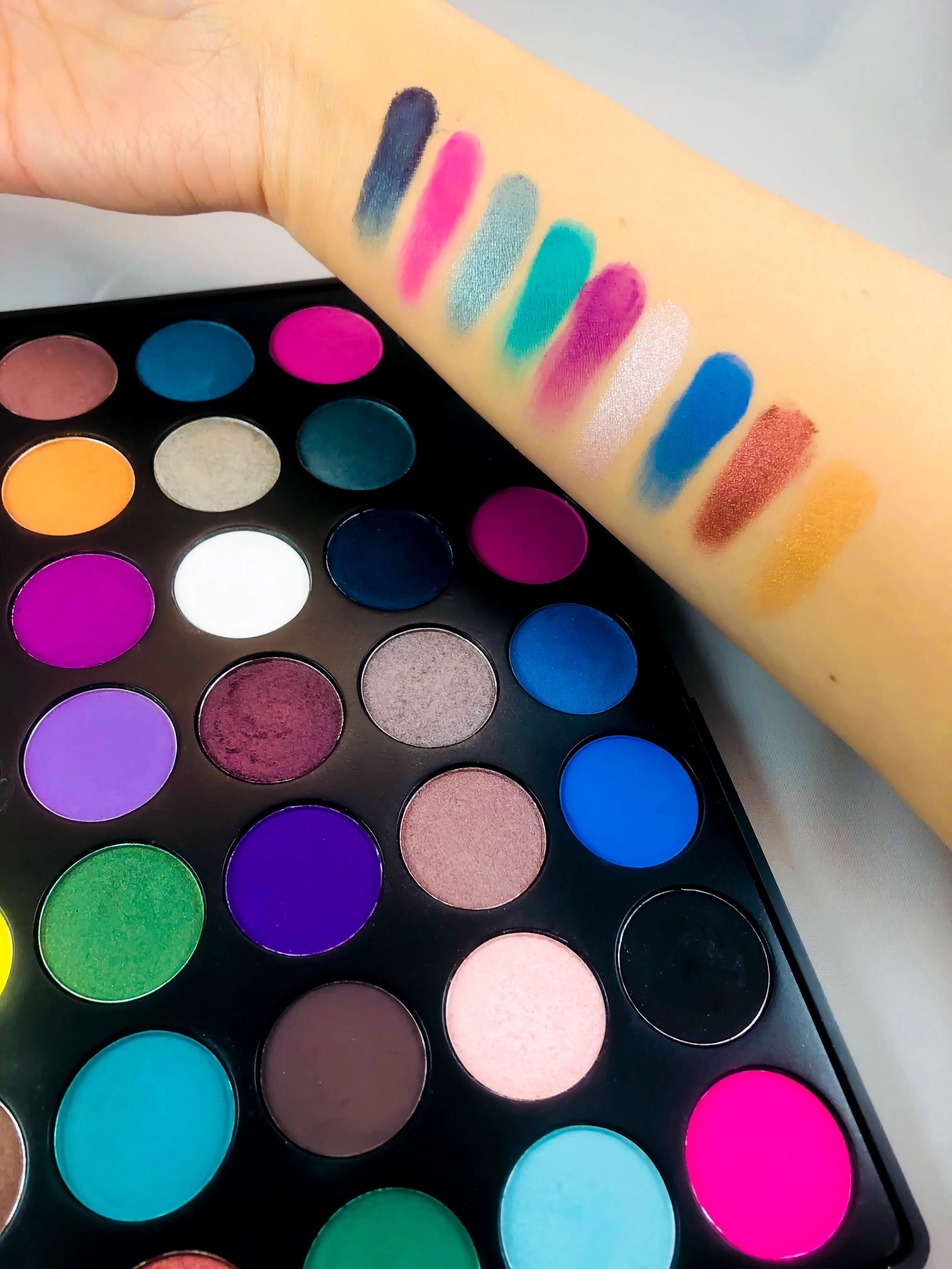 Unicorn High Pigment Eyeshadow Palette