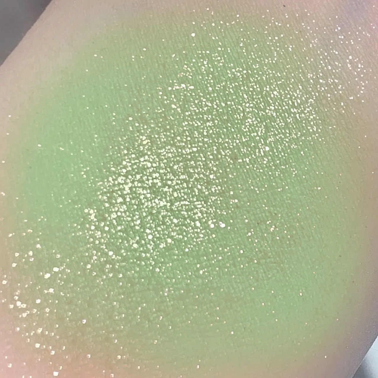 Vibrant Eight-Color Eyeshadow Palette